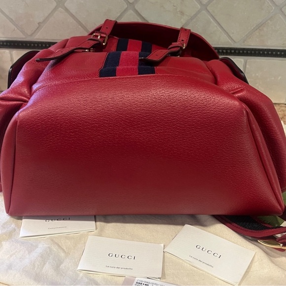 A 262 - π―% authentic Gucci medium backpack bag - Picture 6 of 14